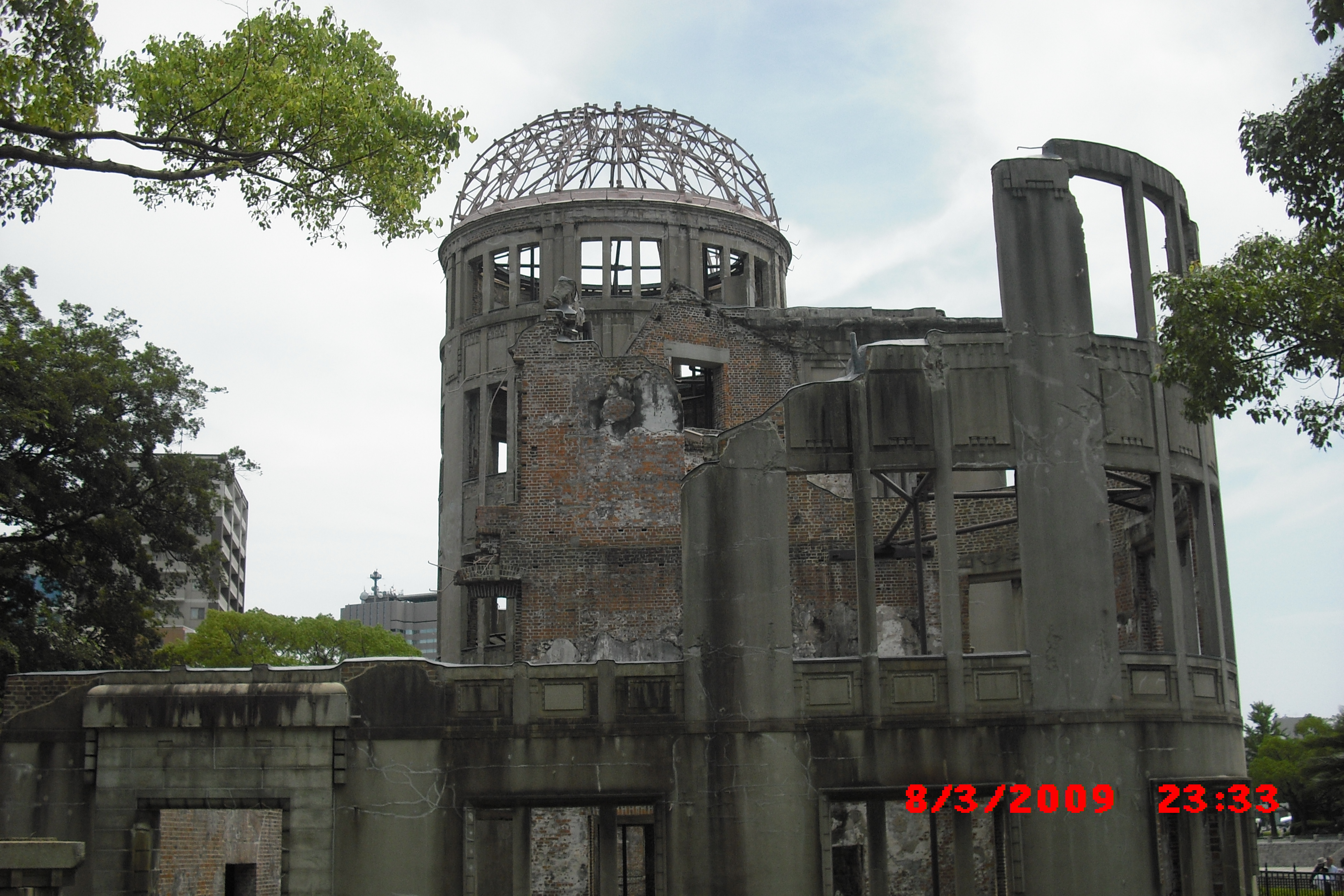 CIMG0265 The "A-bomb Dome", the only building in central Hiroshima to survive the US attack on August 6, 1945